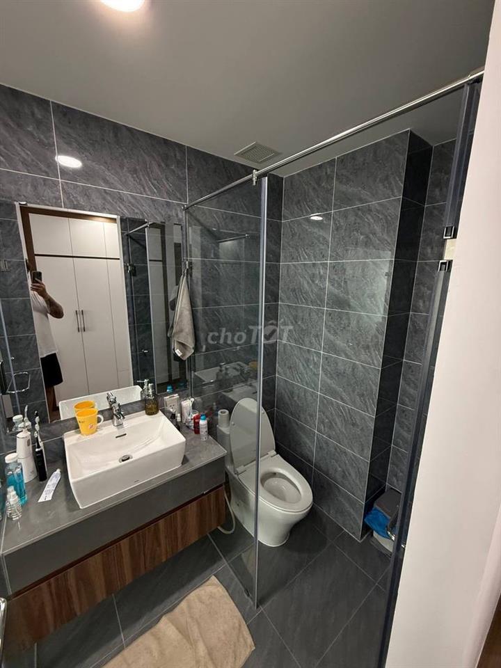 2-BEDROOM APARTMENT FOR RENT IN VISTA RESIDENCE