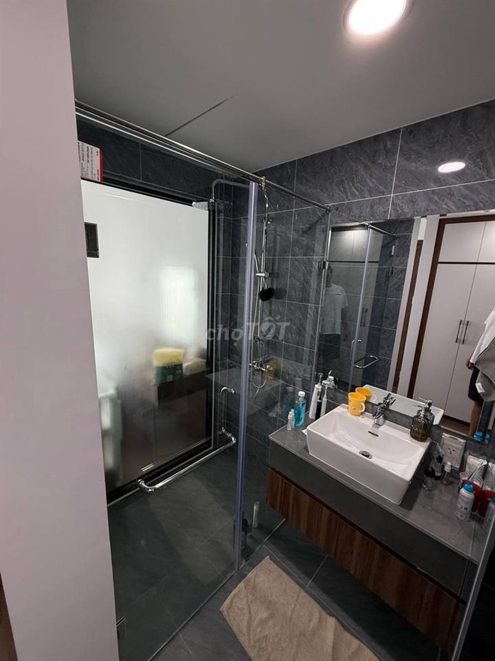 2-BEDROOM APARTMENT FOR RENT IN VISTA RESIDENCE