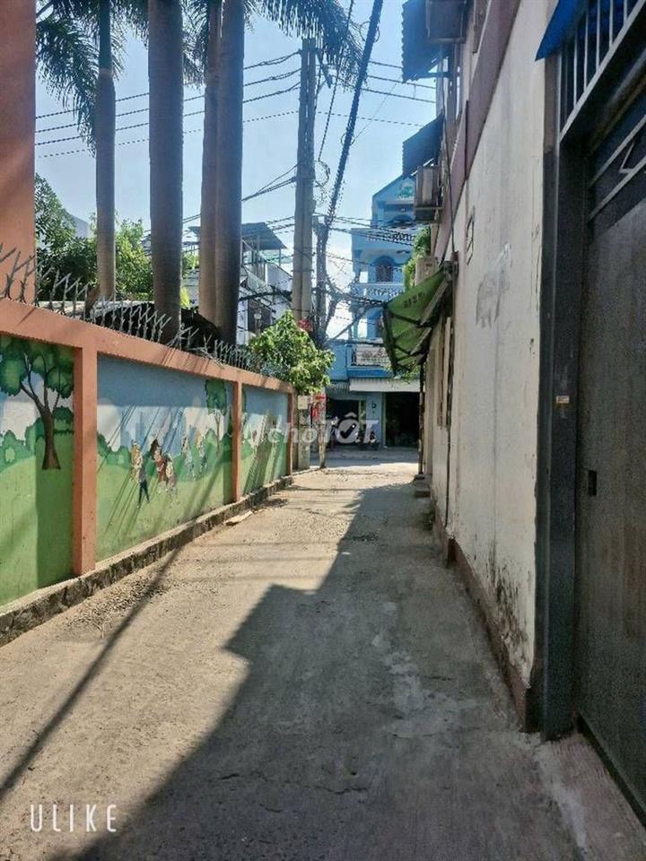 Bán đất 174m2 ngang 8m tặng 2 nhà cấp 4 sát Phạm Văn Đồng
