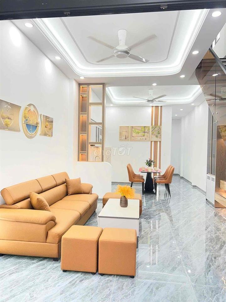Nhà 1 trệt 1 lầu Cách ĐT 743 Nguyễn Văn Luông 200m đường ô tô7m