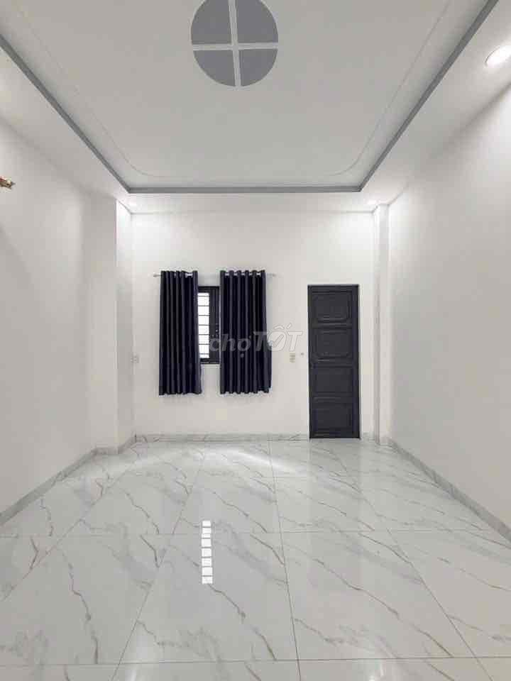 Nhà Đẹp Trong KDC Đồng Bộ Gần Ngã 4 Miếu Ông Cù