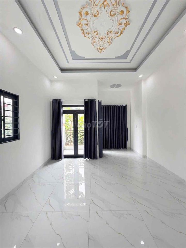 Nhà Đẹp Trong KDC Đồng Bộ Gần Ngã 4 Miếu Ông Cù