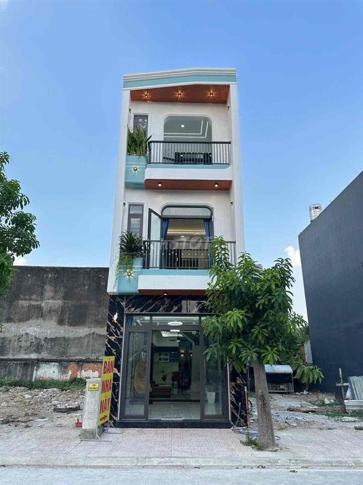 🔥🔥 Giảm 286tr🔥🔥   Chỉ còn 4tỷ600tr thương lượng   ✅ Nhà 1 Trệt 2 Lầu f