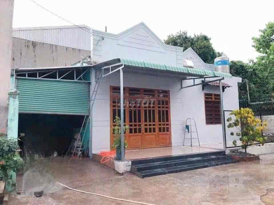 Bán nhà khu phố Bình Đức 1. Phường bình hòa .ngang 14.3x10=142.9m thổ