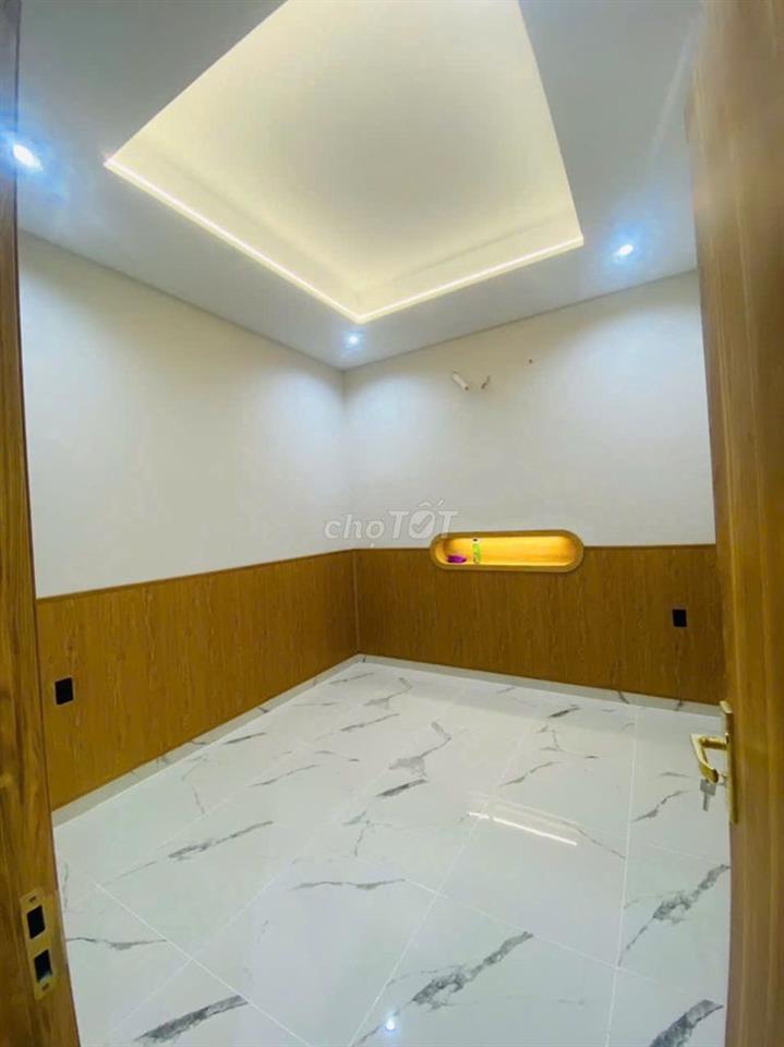 Cho thuê nhà ở gần ngã 4 Sở Sao