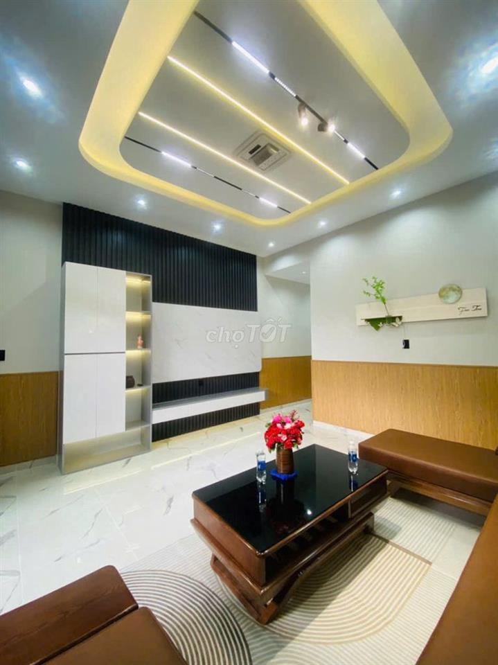 Cho thuê nhà ở gần ngã 4 Sở Sao