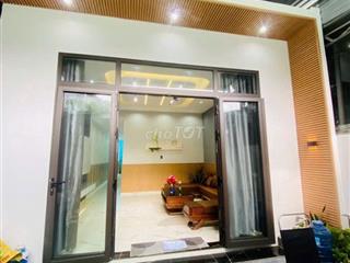 Cho thuê nhà ở gần ngã 4 Sở Sao