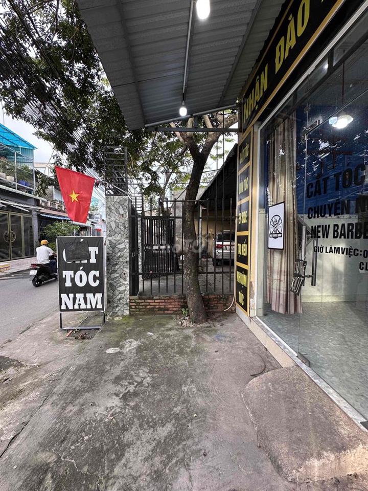 Mặt bằng kinh doanh+ ở sát chợ Hoàng Gia