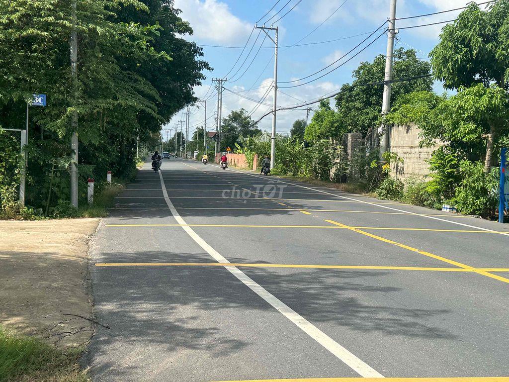 Đất Thổ Cư 400m2 Mặt Tiền Đã Có Sổ Giá 580tr Nằm Ngay Trung Tâm TP HCM