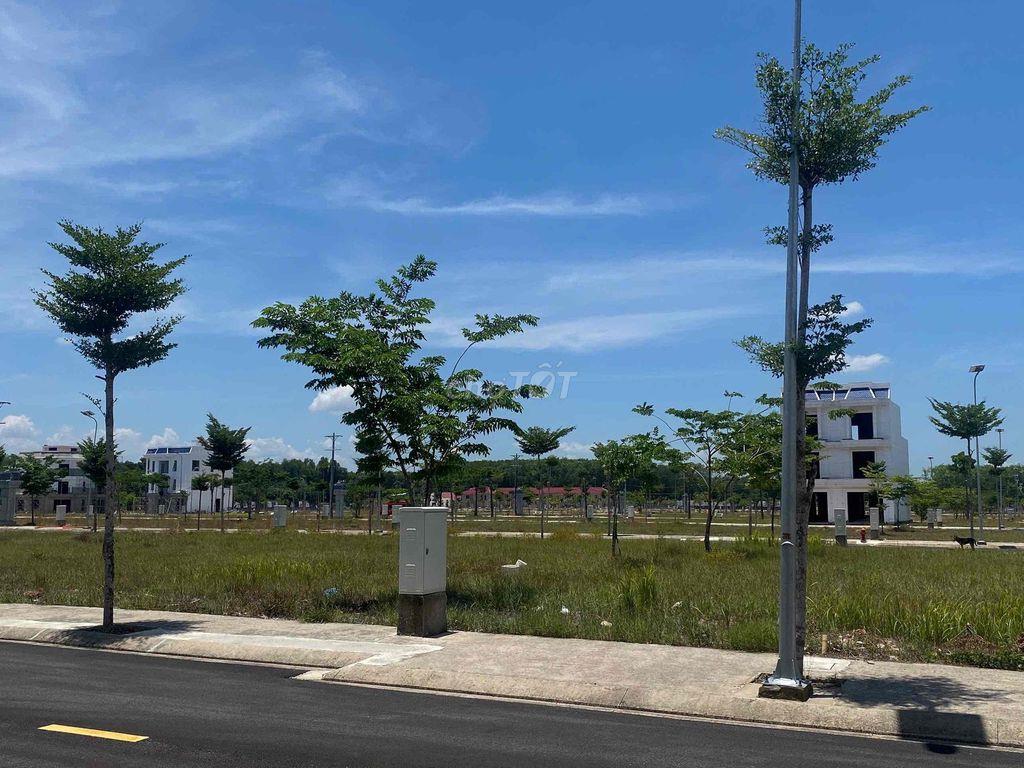 Cần bán gấp lô đất 70m2, MT DT741, gần kcn visip 2, sổ riêng.