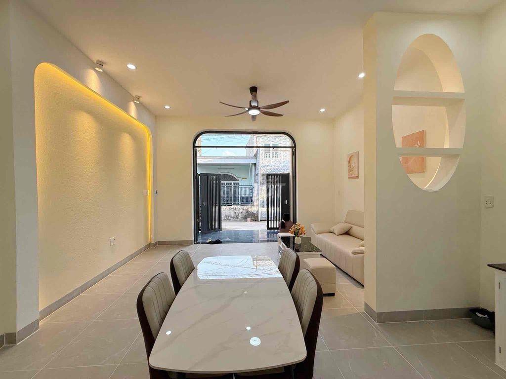 cần bán nhà đẹp - vị trí đẹp