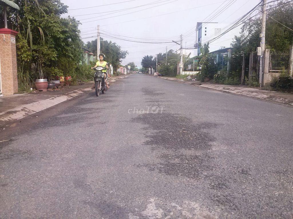Kẹt tiền bán nhanh lô đất