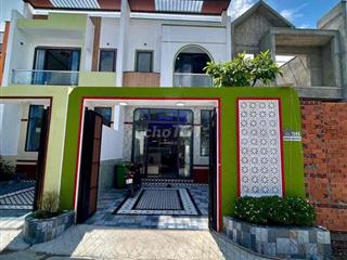 nhà ngộp cần bán gấp , ngay trung tâm