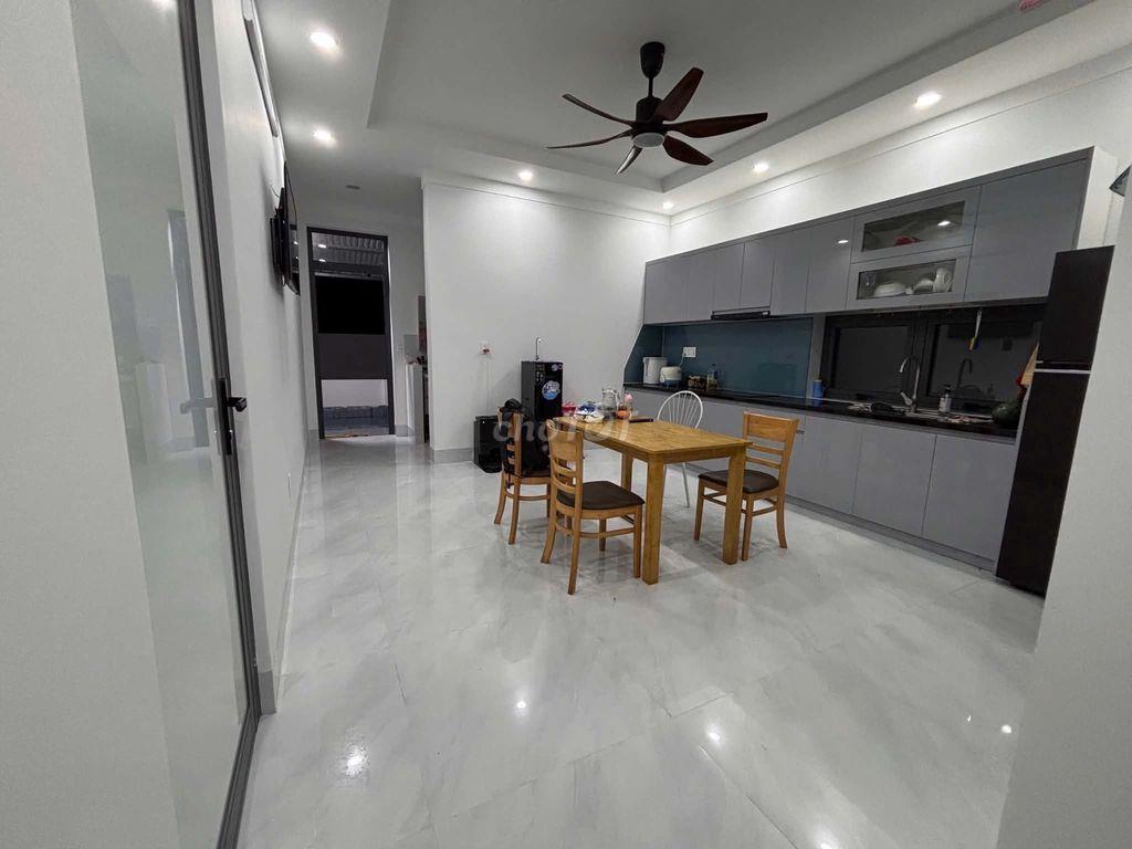 Cần bán nhà mới xây do kẹt vốn