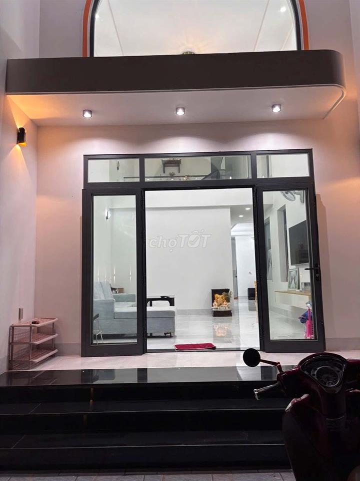 Cần bán nhà mới xây do kẹt vốn