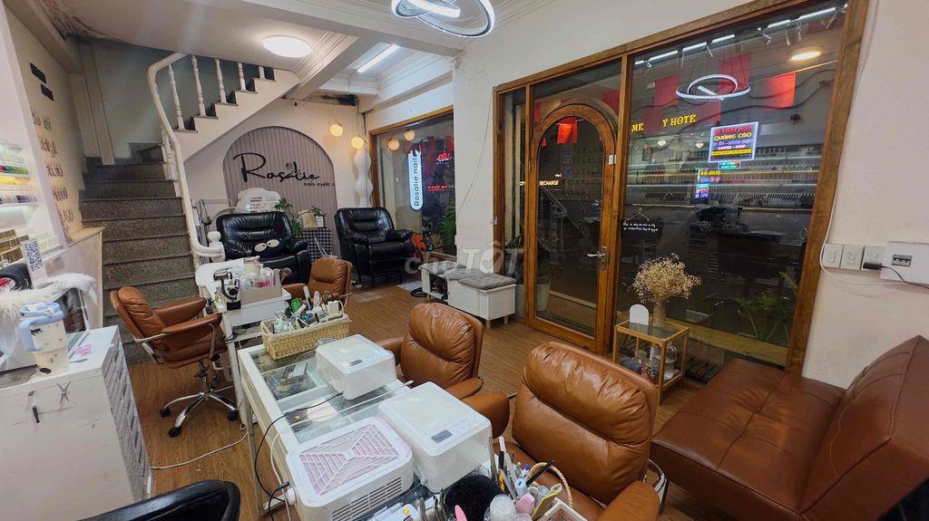 Tiệm Nail Đà Lạt