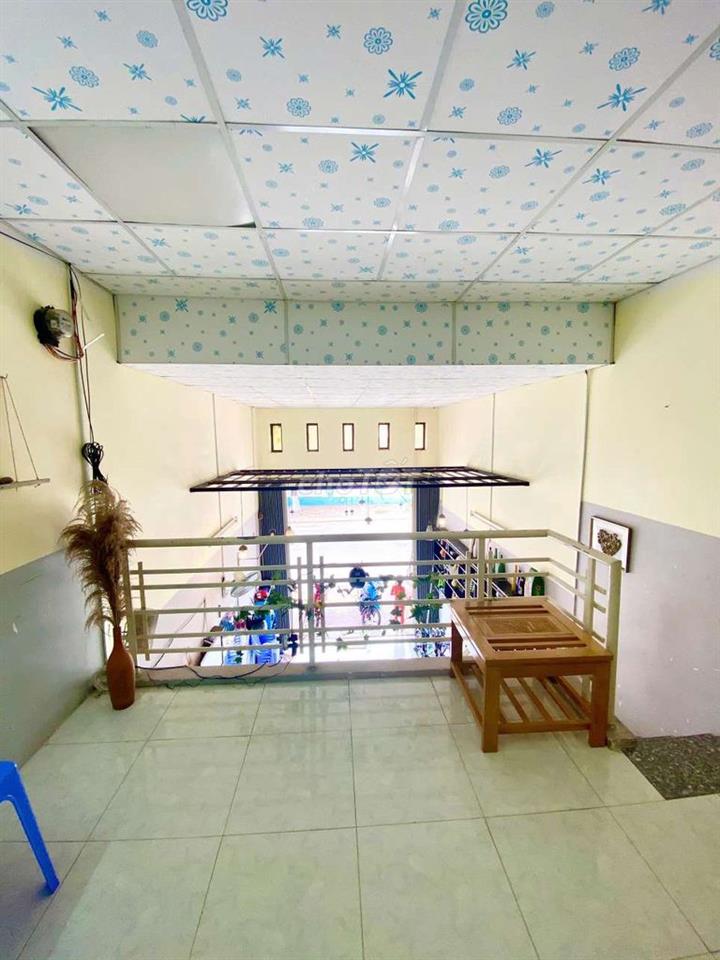 Bán nhà mặt tiền gần biển, khu du lịch bến xe, siêu thị