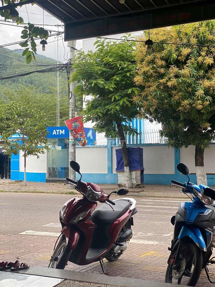 Bán nhà mặt tiền gần biển, khu du lịch bến xe, siêu thị