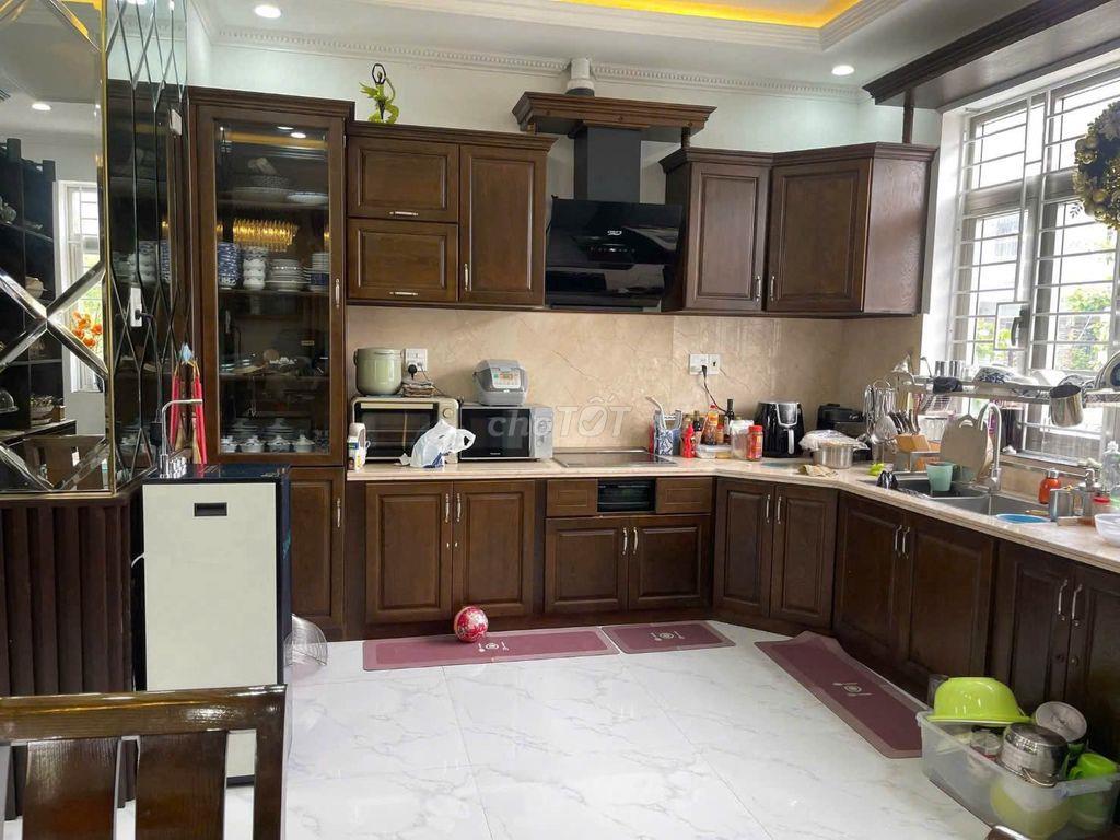 Bán nhà 5 tầng ôm góc 2 mặt tiền Hà Thanh 1