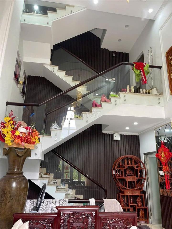 Cần bán nhà 5 tầng ôm góc 2 mặt tiền khu Hà thanh 1