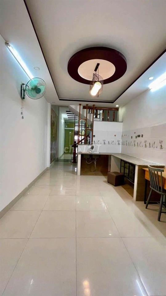  nhà 2 tầng mặt tiền Khu Xuân Thủy giá 2 tỷ 970 triệu