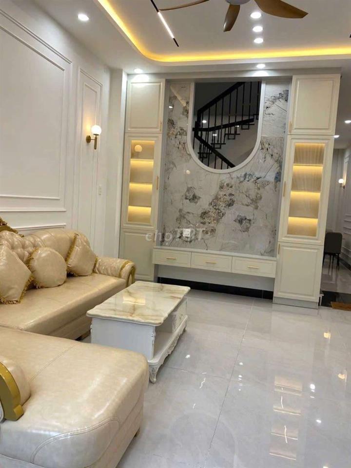 Bán nhà 3 tầng mặt tiền đường Thanh Niên Quy Nhơn