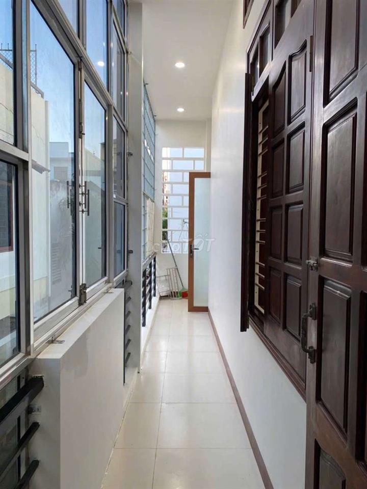 Bán nhà 3 tầng mặt tiền Nguyễn Hữu Thọ Quy Nhơn 