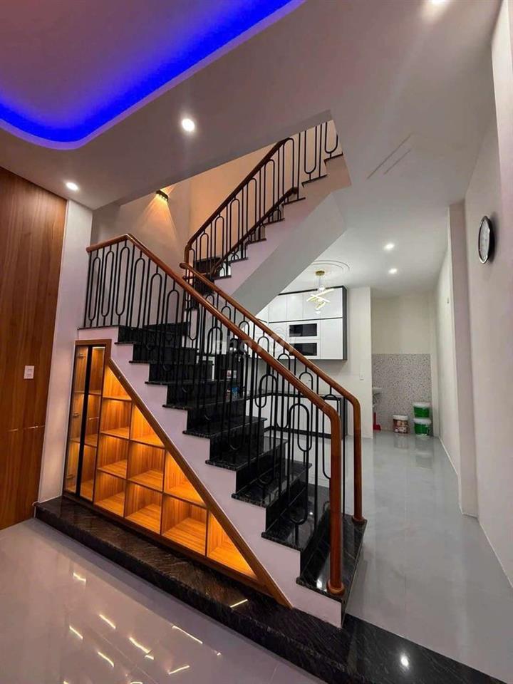 Bán nhà 2 tầng hẻm Thành Thái Quy Nhơb 