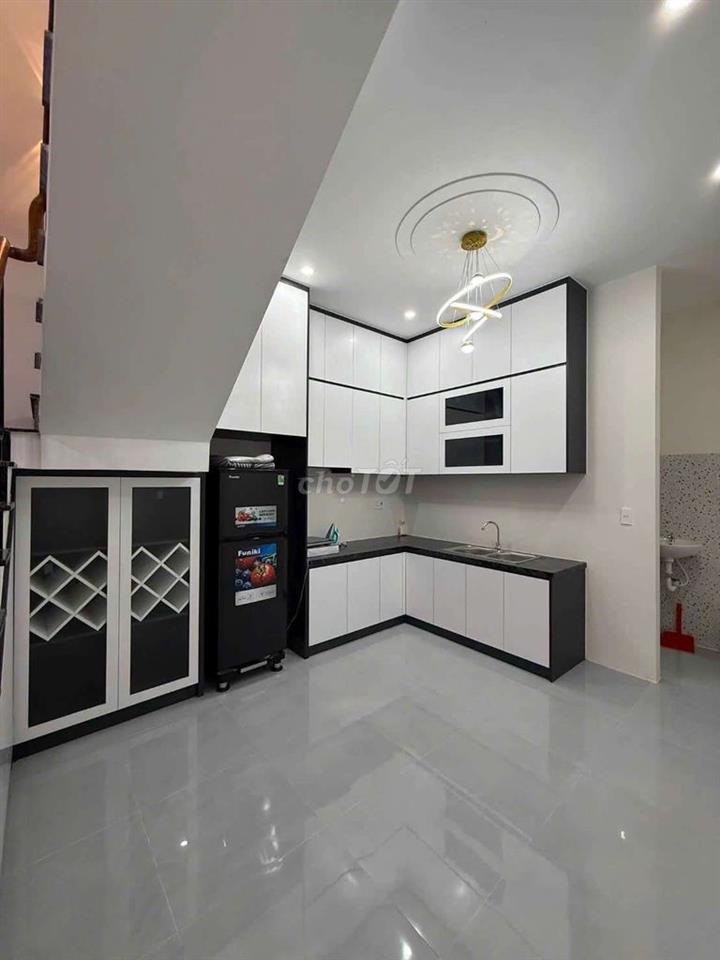 Bán nhà 2 tầng hẻm Thành Thái Quy Nhơb 
