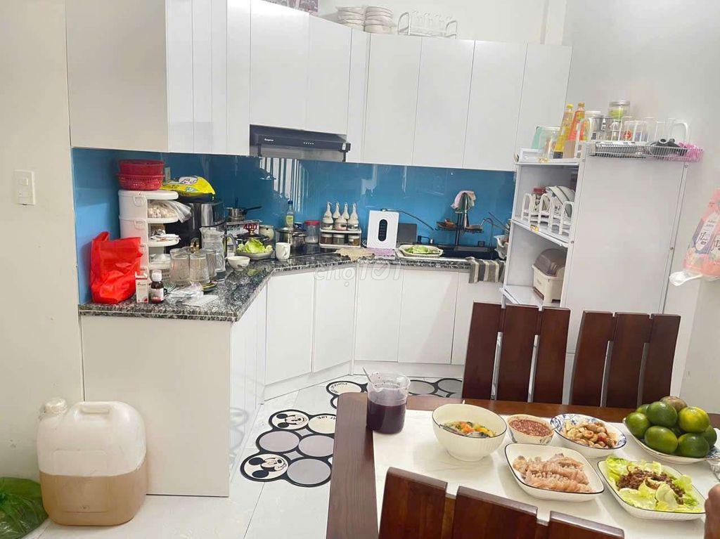Bán nhà 3 tầng hẻm Thanh Niên 