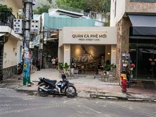 Bán lô đất 3 mặt tiền Hoàng Văn Thụ Quy Nhơn giá 5,6 tỷ