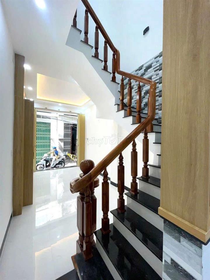 Bán nhà 2 tầng hẻm Nguyễn Thái Học 