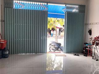 cho nhân viên công chức đi làm thuê 