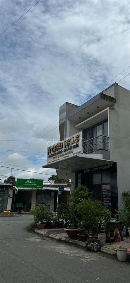 Bán nhà mặt phố tại tp Cao Lãnh, Đồng Tháp giá rẻ bất ngờ