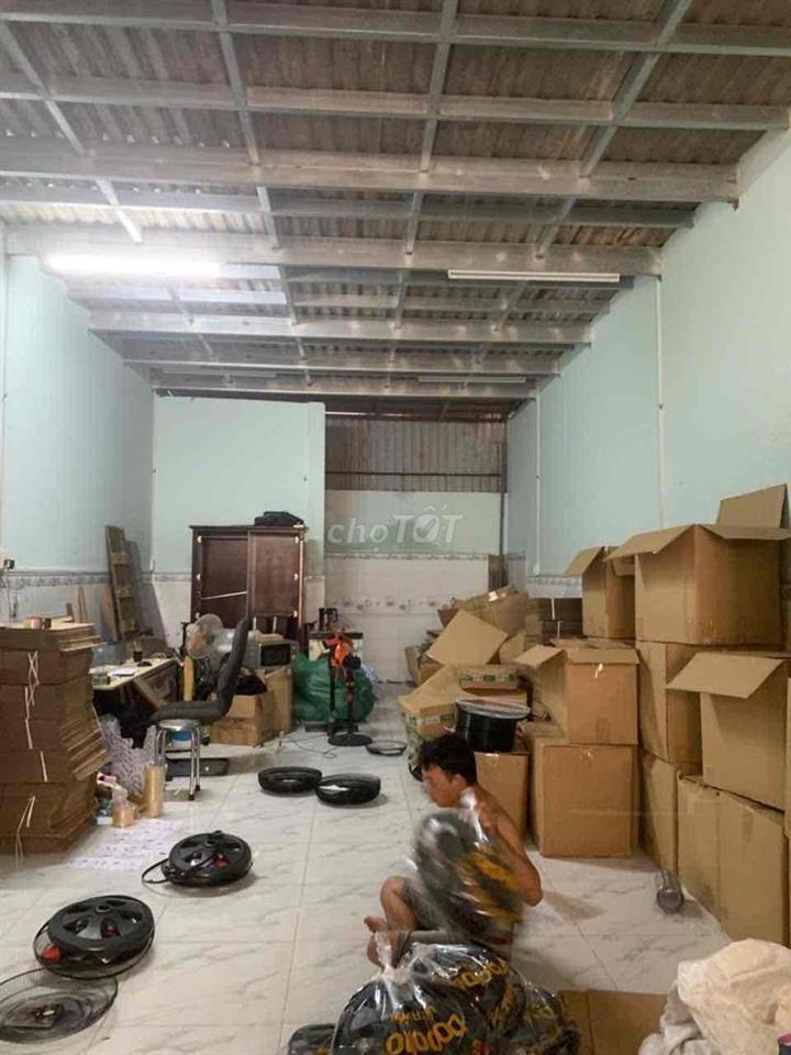 Kho xưởng sản xuất 90m2, 1 trệt 1 lửng, đường Mã Lò, Bình Tân
