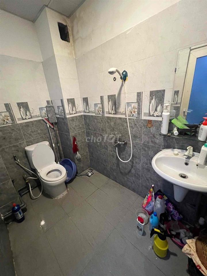 Mình cần pass phòng này vì có việc ở quê