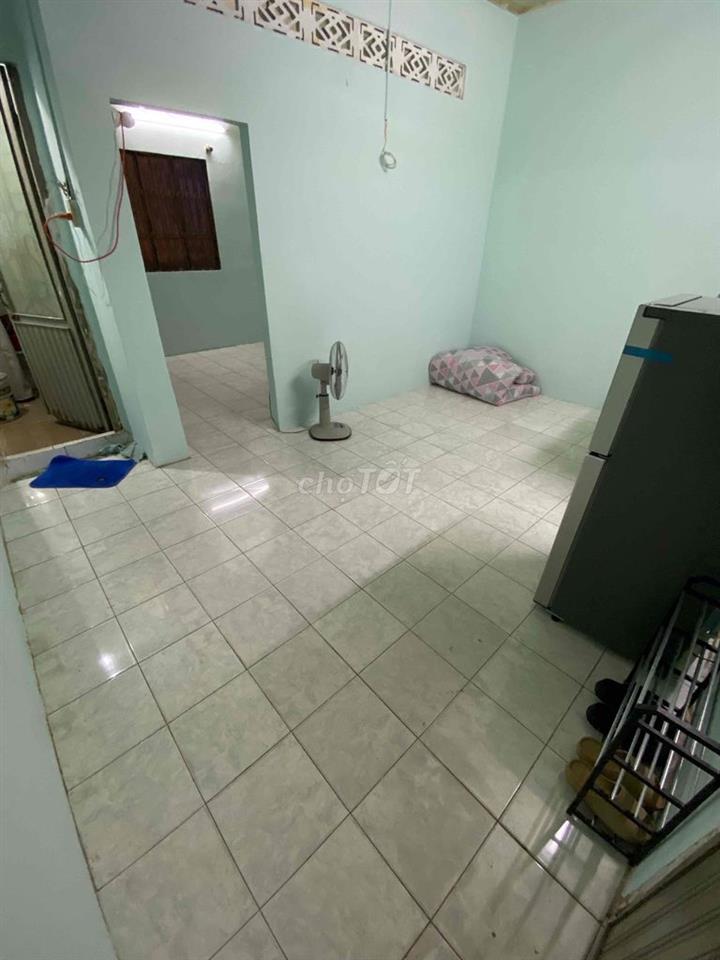 Cho thuê phòng chính chủ, phòng và ban công rộng