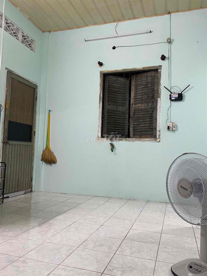 Cho thuê phòng chính chủ, phòng và ban công rộng