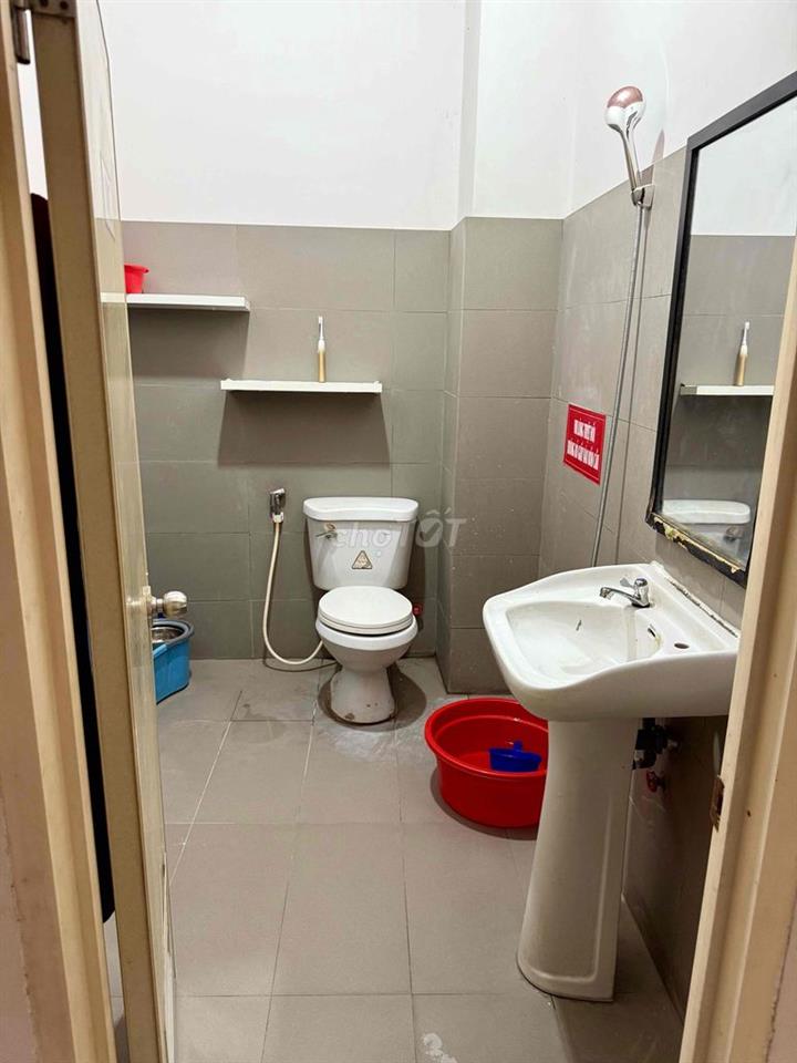 Cho thuê phòng trọ mặt tiền đường quang trung gò vấp