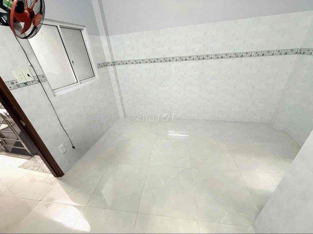 CHO NỮ THUÊ - BAO ĐIỆN NƯỚC - GẦN ĐH NGUYỄN TẤT THÀNH