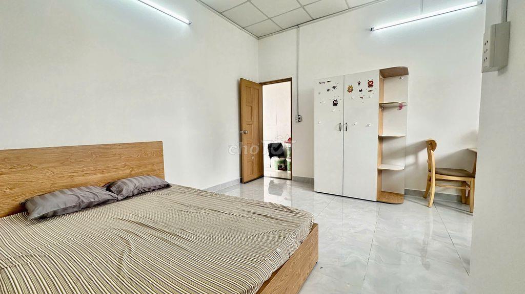 CHO THUÊ CĂN HỘ 1PN 35M² – CỬA SỔ LỚN – MÁY GIẶT RIÊNG QUẬN 10