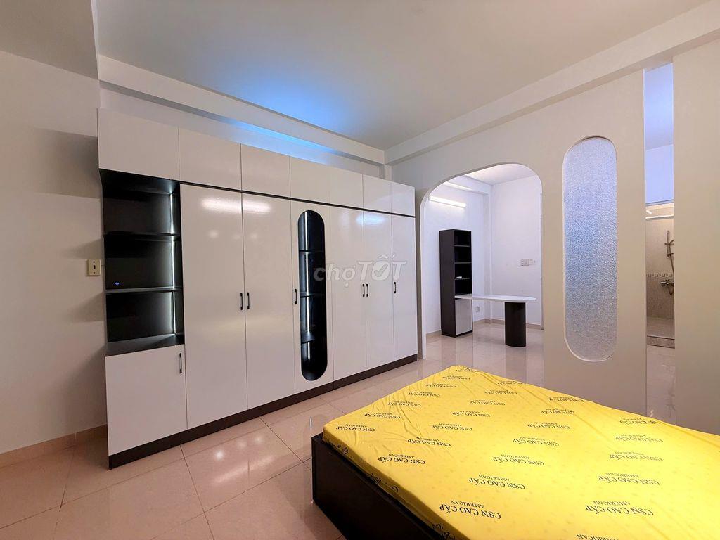 CHO THUÊ CĂN HỘ 1PN 35M² – CỬA SỔ LỚN – MÁY GIẶT RIÊNG QUẬN 10