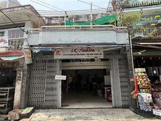 Bán nhà phố 2 tầng tại chợ Lạc Quang - Trường Chinh - Q12 
