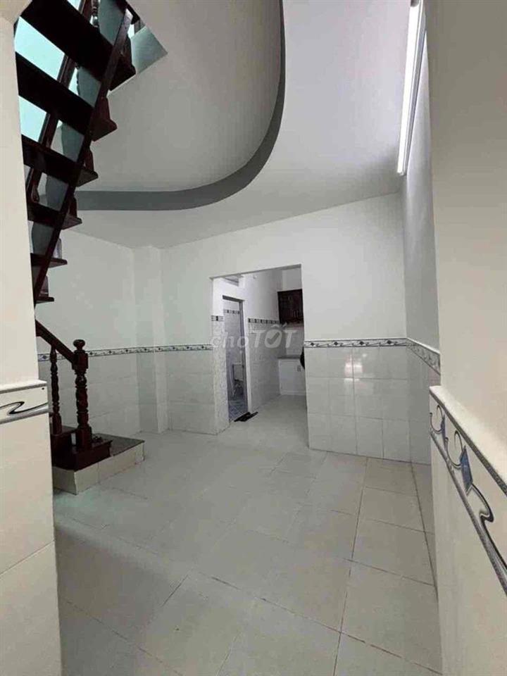 🔥 NHÀ HXH PHAN HUY ÍCH – 43M² – 2 TẦNG – CHỈ 4.2 TỶ TL 🔥  🚗 Hẻm xe hơi