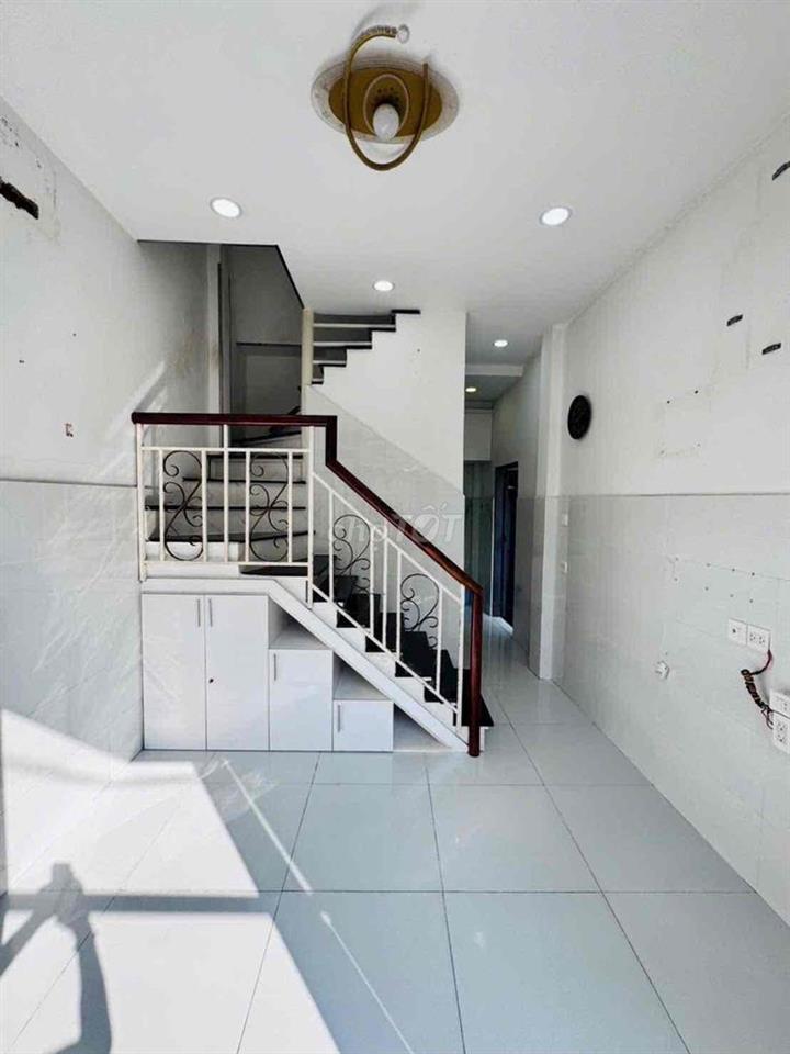 🔥 LÔ GÓC NGUYỄN VĂN LƯỢNG – HẺM XE HƠI -21.2m-2.T6.CÒN TL  📐 DT: – nga