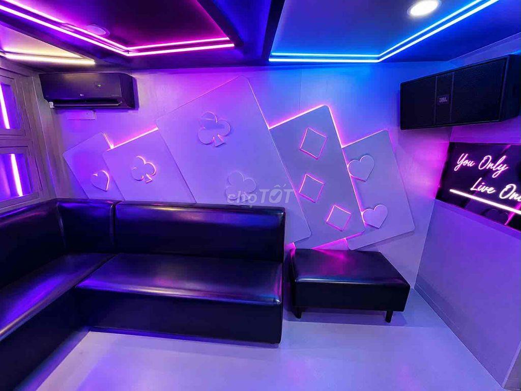 SANG NHƯỢNG QUẦY BAR + QUẦY SOFA VÀ HAI ROOM KARA ở Quận 1
