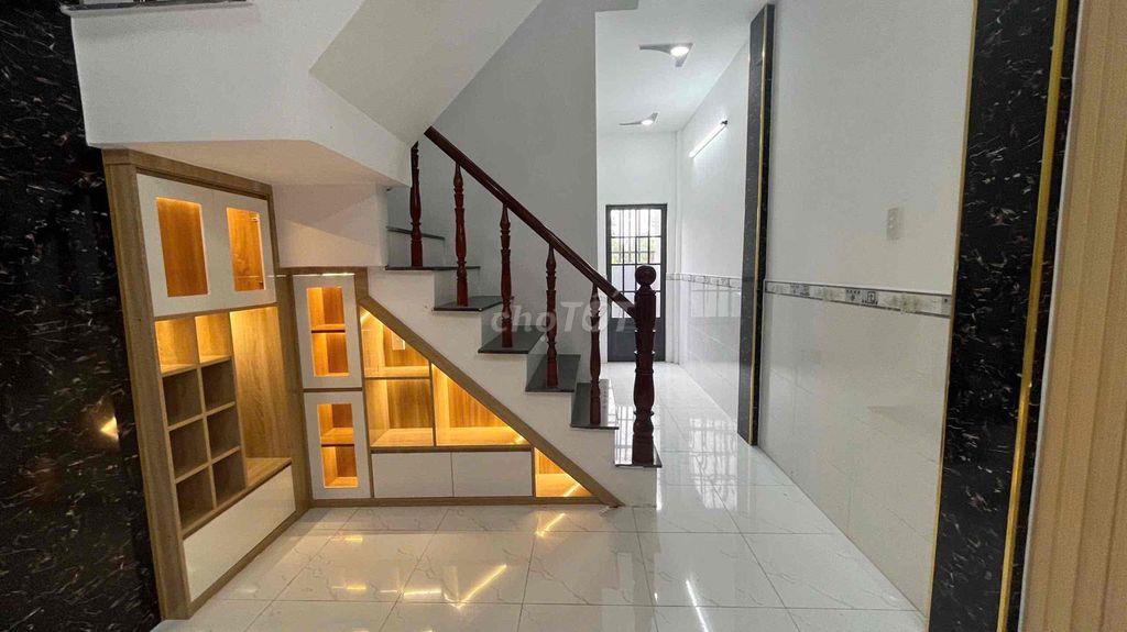 nhà phố 1 trệt 1 lầu , đường đinh đức thiện