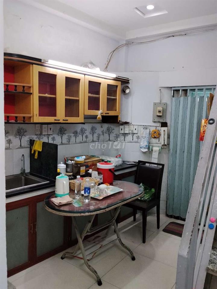 Bán nhà mặt tiền đường 12m.