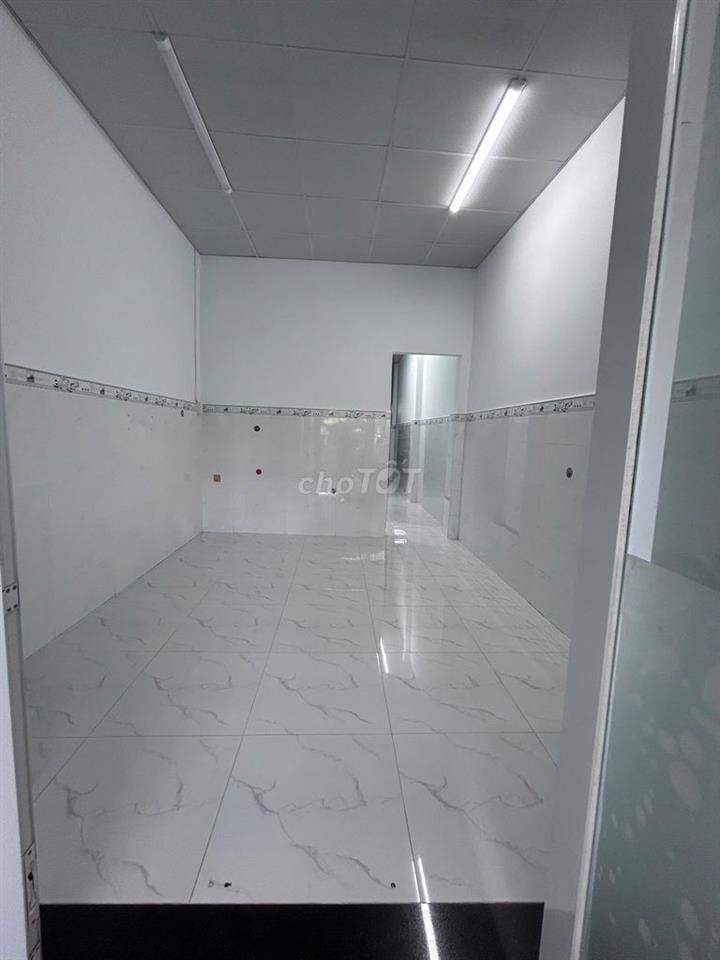 Nhà SHR 50m2, trung tâm TT Hóc Môn, sát bên Lê Thị Hà