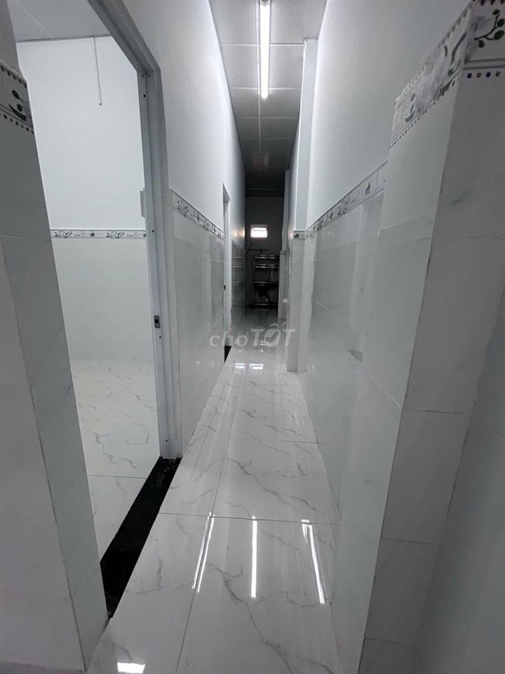 Nhà SHR 50m2, trung tâm TT Hóc Môn, sát bên Lê Thị Hà